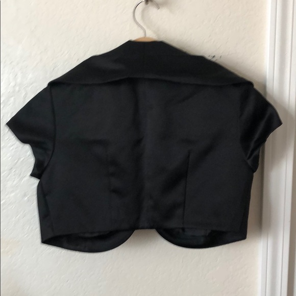Cropped Jacket - Picture 2 of 3